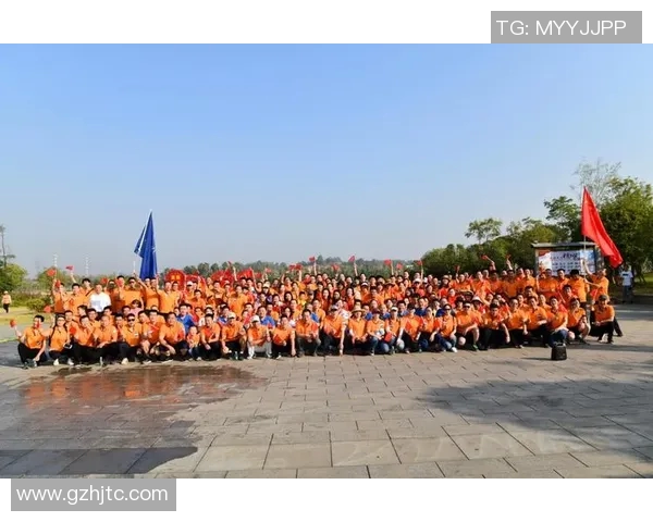 aj足球的魅力与技术解析如何在球场上展现个人风采与团队合作